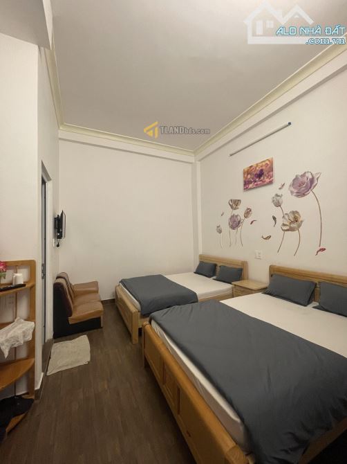 Cần vốn bán gấp khách sạn Nguyễn Trãi, cách hồ Xuân Hương 700m, 140m2 ngang 6m giá 18 tỷ - 2