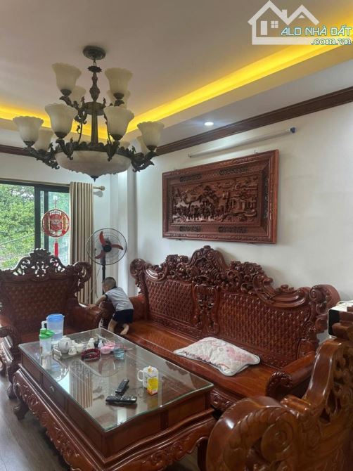 Nhà Trung Tâm Hà Đông - Ô tô tránh (dừng đỗ cửa ngày đêm vài cái)- Gara ô tô tô - 2 vỉa hè - 2