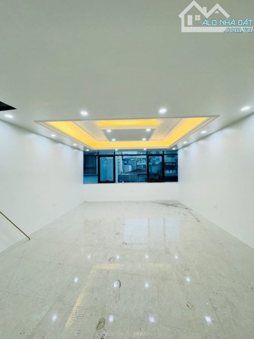 HIẾM PHỐ THÁI HÀ- LÔ GÓC - THANG MÁY – GARA 2 Ô TÔ - VỪA Ở VỪA LÀM VĂN PHÒNG - KINH DOANH - 2