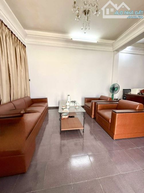 Siêu ngon nhà mặt tiền Khu Vip Tân Bình 10x17m giá rẻ ngon - 2