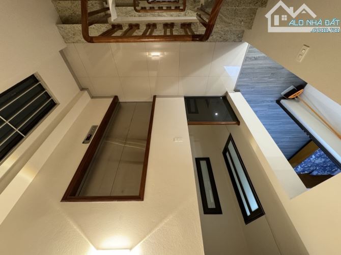 [Giảm 1 tỷ] Bán gấp nhà Kim Giang 6 tầng, thang máy, DT 72m2, MT: 6.8m, giá 16 tỷ. Ô tô đỗ - 3