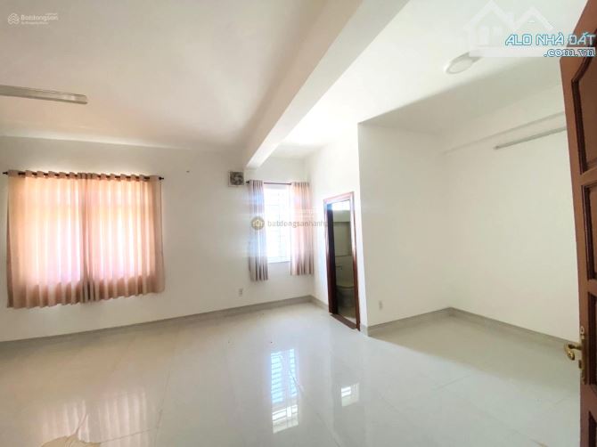 bán nhà mặt tiền Nguyễn Hoàng phường An Phú Q2 - 2