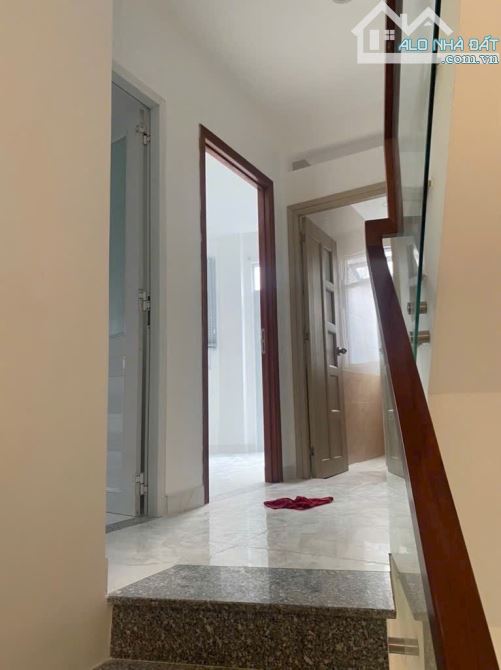 💥✨🏠NHÀ 3 TẦNG 2 MẶT THOÁNG HẺM 5M XE HƠI ĐỖ CỬA.NỘI THẤT ĐẸP - CHO THUÊ 13TR HĐ CÒN 1 NĂ - 3