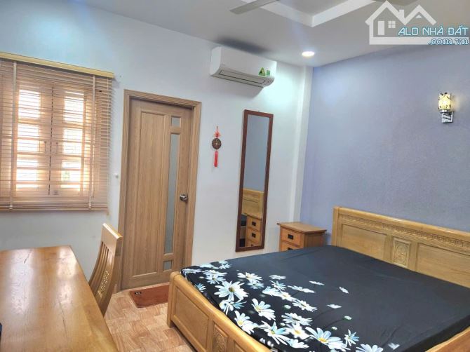 Bán Nhà Đẹp, Hẻm Xe Hơi, Quận 3, 53m2, 4 Tầng, Tặng Nội Thất, Chỉ 11 Tỷ 3, CMT8, Phường 10 - 3