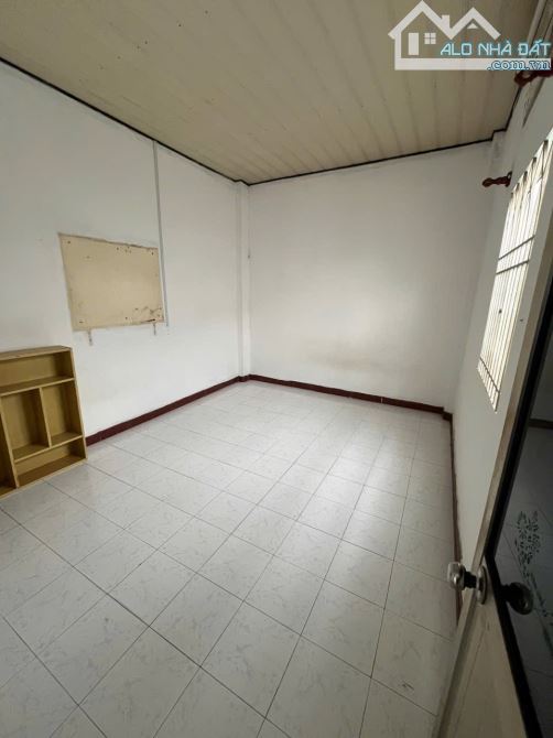 Bán nhà trung tâm Tp.Biên Hoà DTXD :60m2 -SHR hoàn công - Đường oto Vf3 - 3