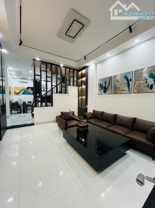 Bán Nhà Đẹp Xuân Thuỷ - Tặng Full Nội Thất Xịn - 60m2 x 5 Tầng - 9.x Tỷ. - 3