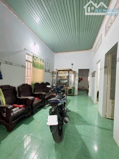 Căn nhà siêu rộng 187m2 cần bán ở đường Nguyễn Thị Nị , Phước Hiệp Sổ hồng riêng giá 685tr - 3