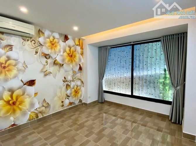 Cho thuê nhà Ở NHÓM 7 NGƯỜI ngõ Minh Khai (Hoà Bình7) 5 tầng, 30m2, 4 ngủ, 4 WC, 13.2tr - 3