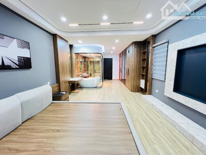 Bán nhà Nguyễn Văn CỪ-Long BIên,Lô Góc,Gara 2oto, DT 72m,MT 4,5M, Gía 15,6 tỷ - 3