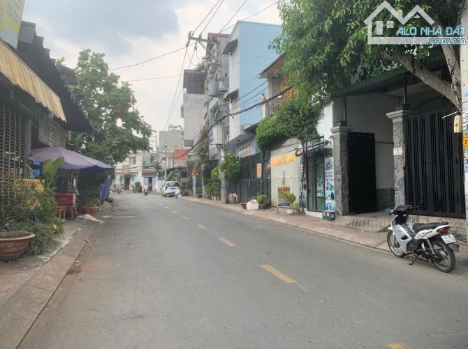 Bán nhà 2 lầu mặt tiền đường 109, Phước Long B, giá 9,7 tỷ/100m2 - 3