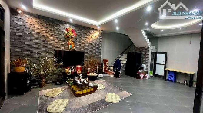 BÁN NHÀ MINH KHAI -3 BƯỚC RA Ô TÔ -GẦN CHỢ- 50M - CHỈ 7 TỶ - FULL NỘI THẤT - NỘI THẤT SỊN - 3