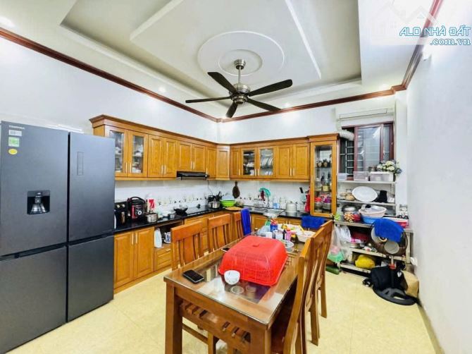 SIÊU PHẨM HIẾM LÊ TRỌNG TẤN-HOÀNG MAI,Ô TÔ ĐỖ CỬA VÀO NHÀ,FULL NT Ở NGAY,60MX2T,GIÁ 3,15TỶ - 3