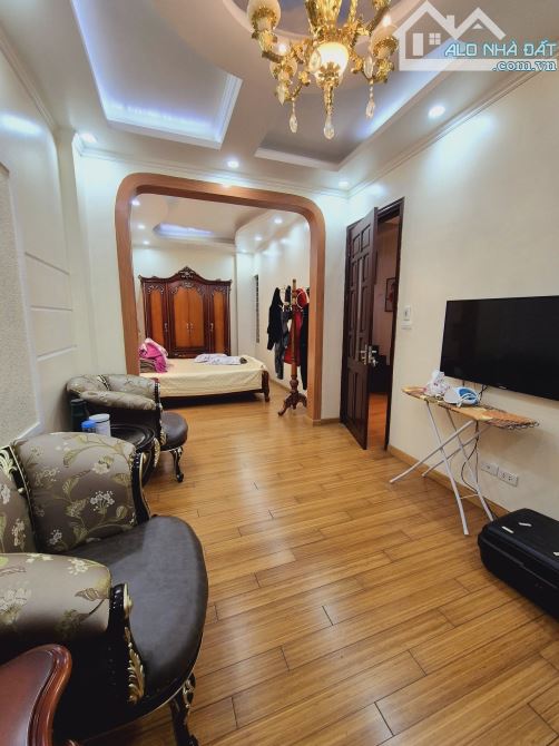 MẶT PHỐ KINH DOANH - VỈA HÈ - VỪA Ở VỪA KINH DOANH CỰC SƯỚNG - PHỐ LƯU QUANG VŨ - 26.5 TỶ. - 3