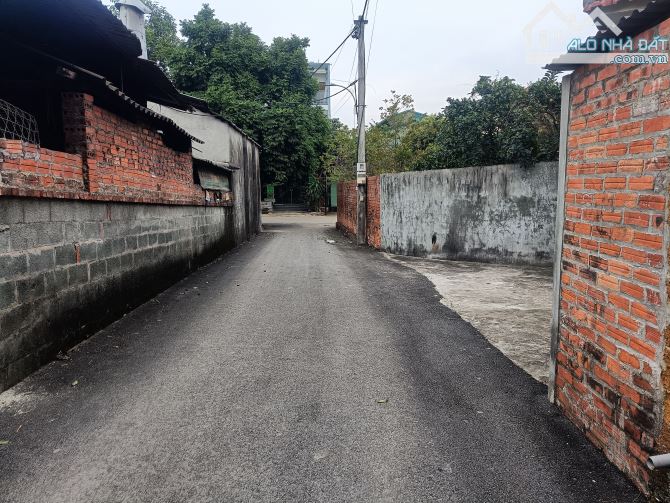 Cần Bán 180m mặt tiền 10m sát nhà máy in tiền xã phú cát và ga Metro - 3