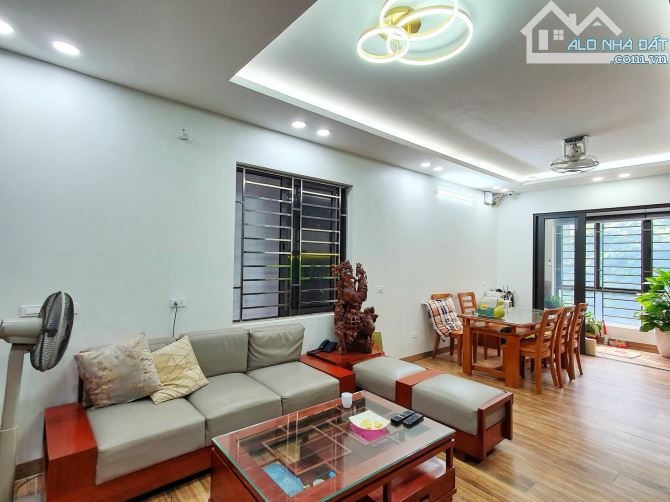 MẶT TIỀN QUYỀN LỰC - 6 TẦNG THANG MÁY - Ô TÔ ĐỖ CỬA -  - SỔ ĐẸP NỞ HẬU . - 4