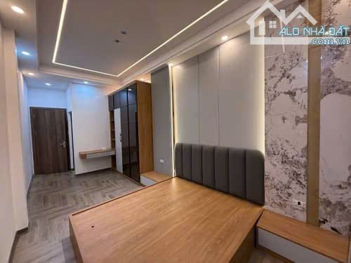 Bán nhà Thịnh Quang, Đống Đa, Hà Nội. DT 37m2, xây 4 tầng, full nội thất. Giá nhỉnh 7 tỷ - 4
