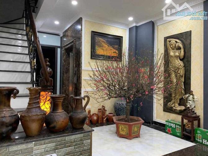 SIÊU PHẨM KIM GIANG - PHÂN LÔ ÔTÔ 7 CHỖ VÀO NHÀ -THANG MÁY - NHÀ ĐẸP DÂN XÂY CHẮC CHẮN - 4