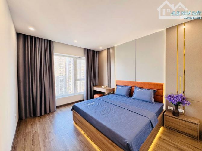 Có 102! CC siêu vip đến từ Cầu Giấy-25T1 Trung Hoà 181m2 3pn- 3WC full nội thất giá 16.2ty - 4