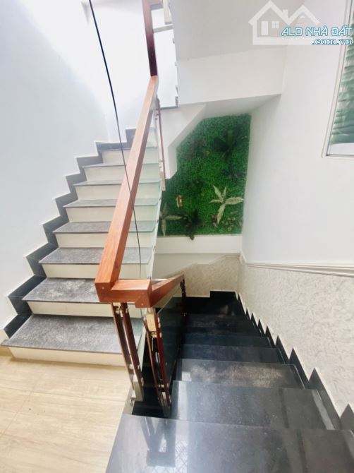 Nguyễn Văn Khối - Nhà thiết kế 5 tầng, 5 phòng ngủ, 4 wc. - 4
