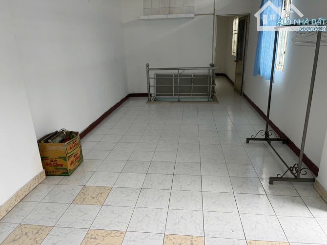 Bán nhà trung tâm Tp.Biên Hoà DTXD :60m2 -SHR hoàn công - Đường oto Vf3 - 4