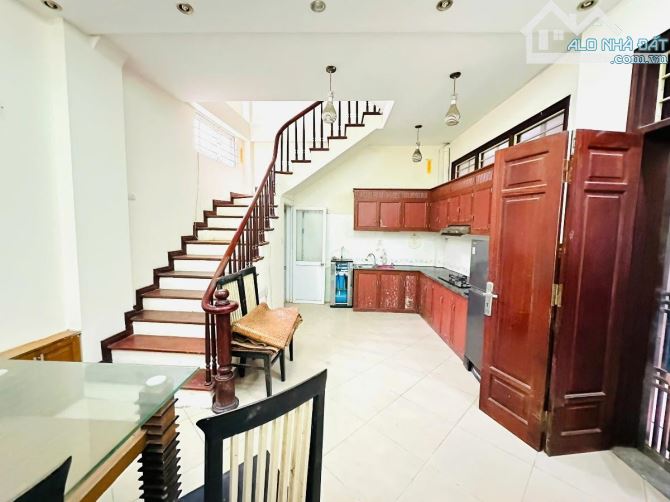 Bán nhà riêng Đại Từ. Lô góc 2 thoáng , giá rẻ, 33 m2 5 tầng. Giá 5.6 tỷ - 4