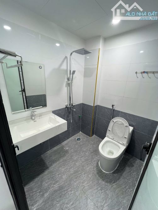 Chung cư mini thu hàng tháng gần 300 triệu sát đường 32 ngã tư Nhổn ĐH Công Nghiệp - 4