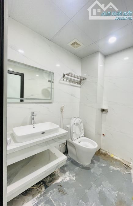 MẶT PHỐ DƯƠNG VĂN BÉ, HAI BÀ TRƯNG. 70M , 6 TẦNG KINH DOANH - 4