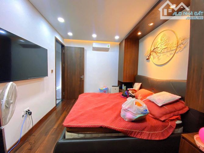 bán toà VP  Xuân Quỳnh, gần Trung Yên, Trung Kính, Vũ Phạm Hàm. 7 tầng . Giá: 42 Tỷ - 4