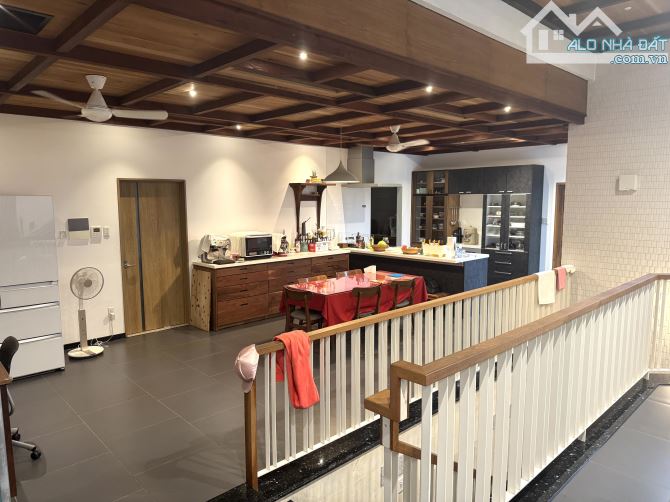 Biệt thự 3 tầng 2 mặt tiền đường Vũ Văn Cẩn - 800m2 - ngang 40 - Ngũ Hành Sơn - Giảm 5 Tỷ - 5