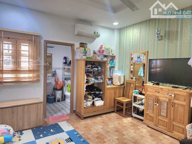 Bán Nhà Đẹp, Hẻm Xe Hơi, Quận 3, 53m2, 4 Tầng, Tặng Nội Thất, Chỉ 11 Tỷ 3, CMT8, Phường 10 - 5