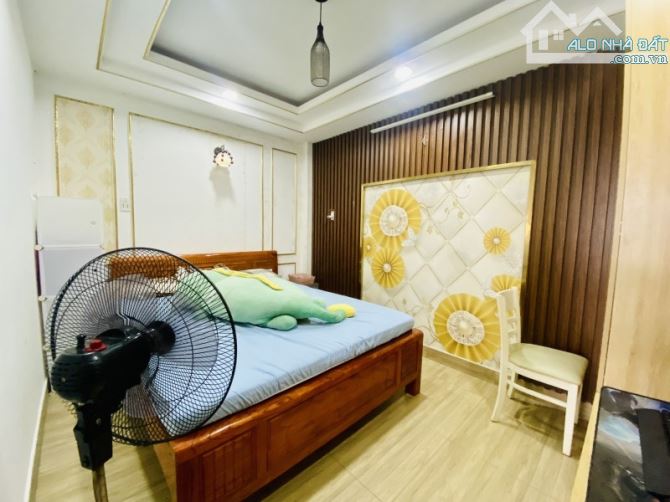 Nguyễn Văn Khối - Nhà thiết kế 5 tầng, 5 phòng ngủ, 4 wc. - 5