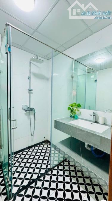 BỒ ĐỀ - NGÕ Ô TÔ - NHÀ 5 TẦNG 31M2 - 3PN - FULL NỘI THẤT - 5