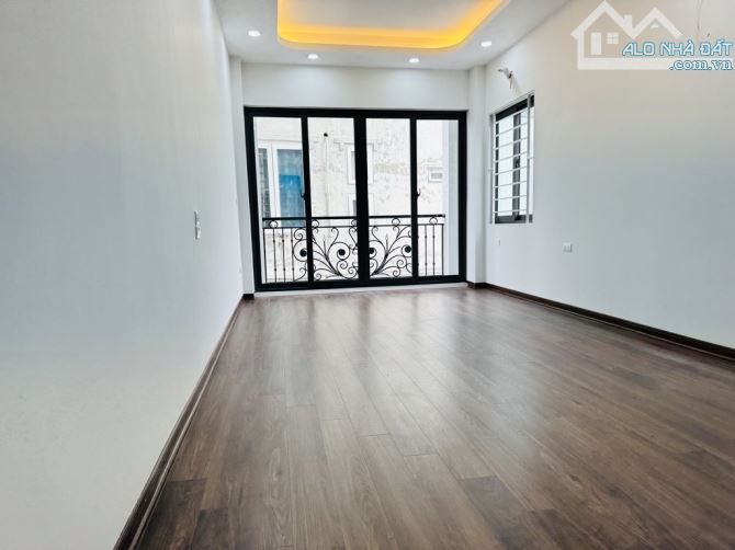 NHÀ MỚI TINH, 40m2, MT3.5m-NGUYỄN CHÍNH-HOÀNG MAI - 5