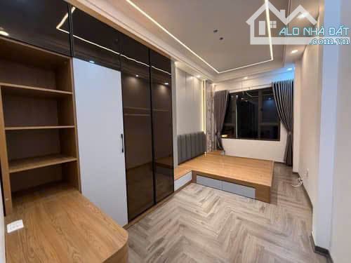 Bán nhà Thịnh Quang, Đống Đa, Hà Nội. DT 37m2, xây 4 tầng, full nội thất. Giá nhỉnh 7 tỷ - 6