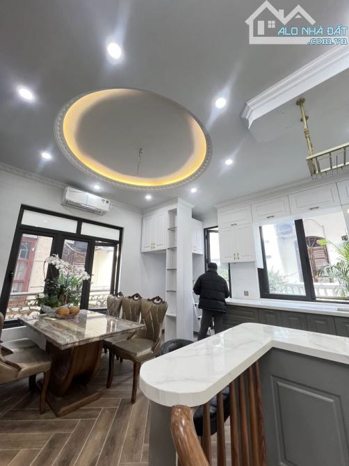 Cực Vip! căn hộ dòng tiền, thang máy vip nhất Cầu Giấy- Trần Quốc Hoàn 7T*70m2 27,5 tỷ - 6