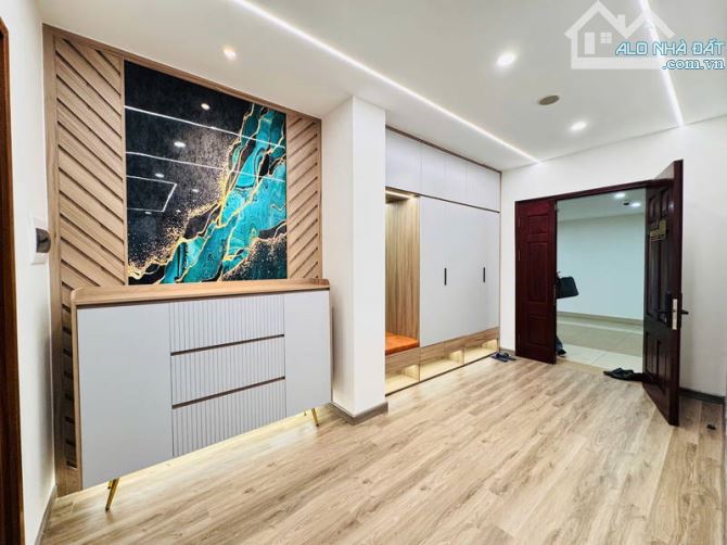 Có 102! CC siêu vip đến từ Cầu Giấy-25T1 Trung Hoà 181m2 3pn- 3WC full nội thất giá 16.2ty - 6