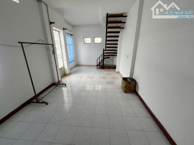 Bán nhà trung tâm Tp.Biên Hoà DTXD :60m2 -SHR hoàn công - Đường oto Vf3 - 6