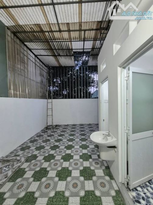 Gấp lắm rồi ! Chủ mắc nợ cần bán căn nhà 134,5m2 SHR ở Đ. Võ Văn Điều , Củ Chi  giá 648tr - 6