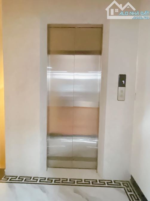 Giảng Võ, 50m ra phố, Oto tránh, Xây mới, 7 tầng TM, Nở hậu. 58m2, MT 5m. 22.3 tỷ - 6