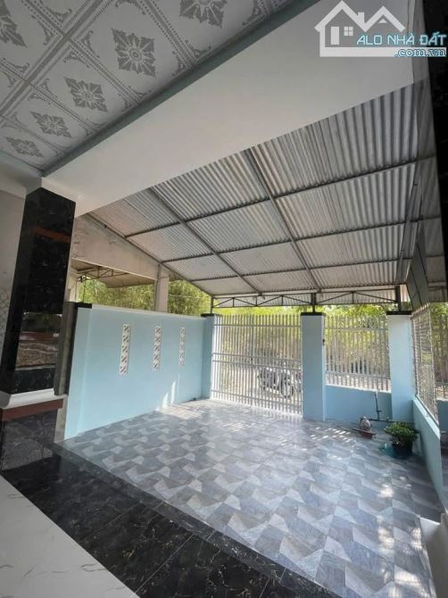 Nhà em cần bán gấp căn nhà cấp 4 ( 92m2 SHR ) ở đường Bùi Thị Lùng Hóc Môn giá 966tr - 7