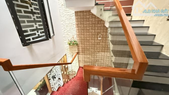 Siêu phẩm 4 tầng nhà cực đẹp phố Lê Thanh Nghị, đường 10.5m, vỉa hè 6m, chỉ nhỉnh 15 tỷ - 7