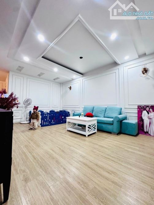 Giá Tốt! Tứ Liên, Tây Hồ - Đường Ô tô tránh - Kinh Doanh - 70M2 - 5 Tầng - 5,4M MT- Giá 18 - 7
