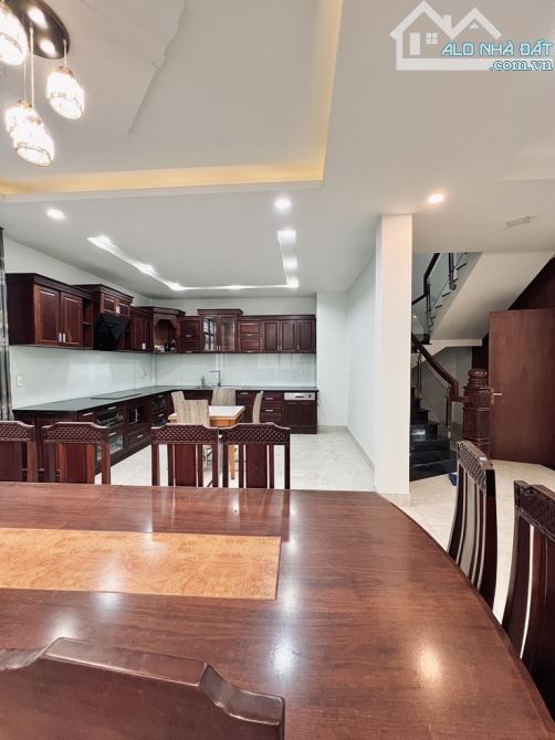 BÁN BIỆT THỰ LIÊN PHƯỜNG 10x18, 4 tầng - 8