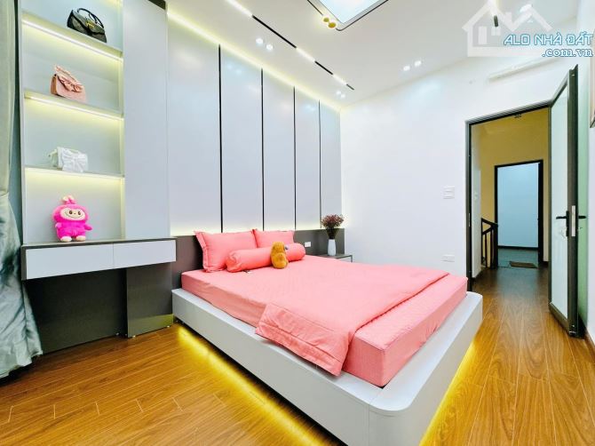 Bán nhà Phú Mỹ Lô góc ngõ rộng thênh thang 30 m ra phố .36 m2 giá 7.. Tỷ - 8
