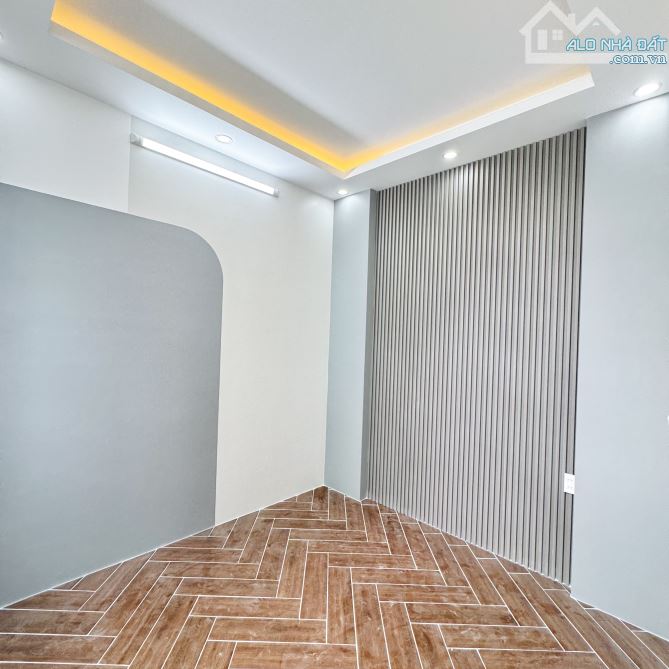 NHÀ ĐẸP MỚI VỪA XÂY XONG LỘ RỘNG 7M CÁCH ĐỒNG VĂN CỐNG 20M, 3PN CÓ SÂN THƯỢNG - 7