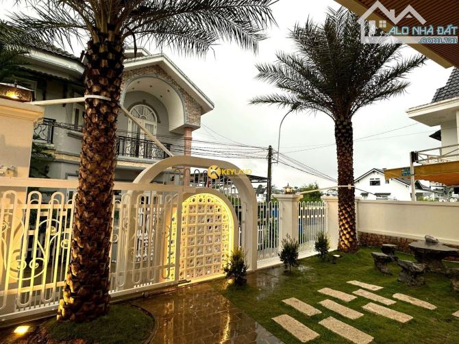 BÁN VILLA ĐẲNG CẤP ĐÀ LẠT GẦN KHU DU LỊCH THUNG LŨNG TÌNH YÊU ĐANG CÓ NGUỒN THU 50TR/THANG - 8