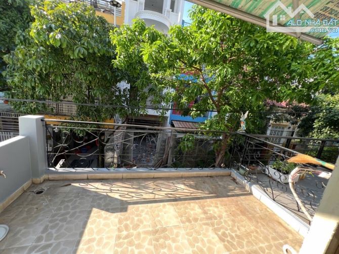 TÂN KỲ TÂN QUÝ GIÁP TÂN PHÚ NGAY NHÀ THỜ BÌNH THUẬN - 4x13 -3 TẦNG- ĐƯỜNG 8M - 8