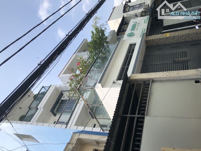 65M2, XE HƠI NGỦ TRONG NHÀ- NHÀ MỚI ĐẸP LUNG LINH- GẦN EMART, GIÁ 7 TỶ TL - 8