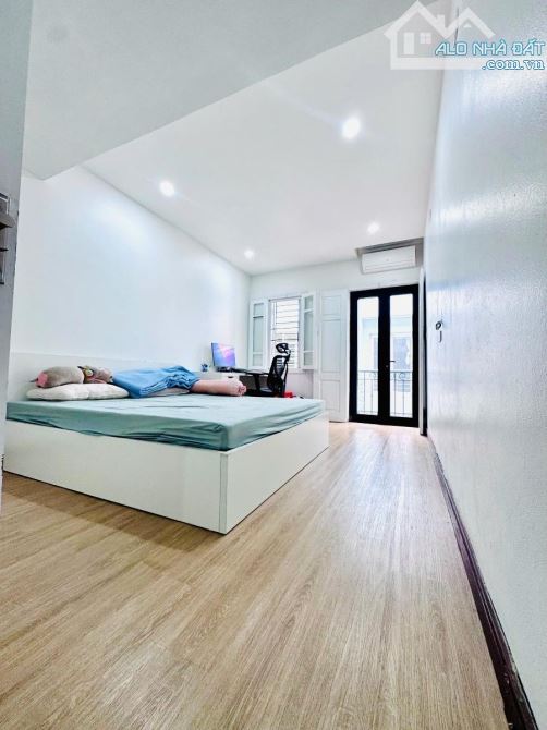 Giá Tốt! Tứ Liên, Tây Hồ - Đường Ô tô tránh - Kinh Doanh - 70M2 - 5 Tầng - 5,4M MT- Giá 18 - 9