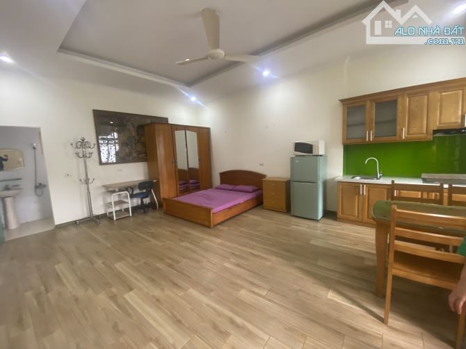 Cho thuê căn hộ đủ tiện nghi phố Nguyễn Công Trứ